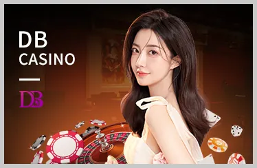 Bàn Poker với chip và bài